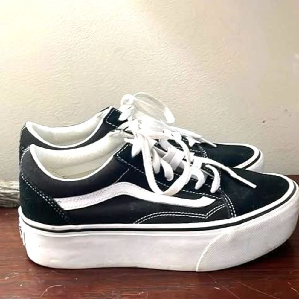 VANS Old Skool Platform Low Top Lace-Up Sneakers Black/White  Sz M6/W7.5